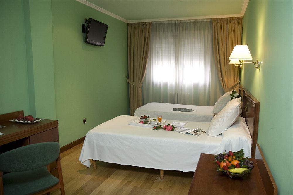 Hotel Villa De Marín Exteriör bild